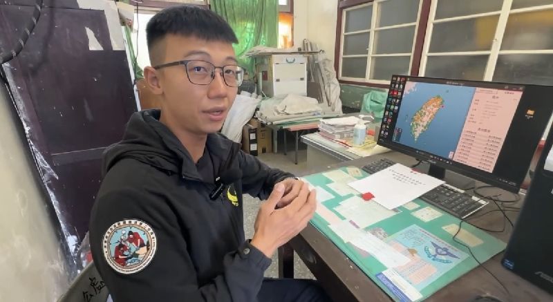 屏東竹田鄉履豐村青年邱建鈞（圖），水電專長結合科技，架設地震廣播系統，讓村民能提早預警避難