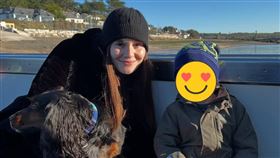 霍莉與亞當的兒子相處融洽。（圖／翻攝自Adam Peaty IG）