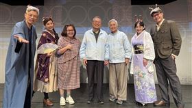 （左起）謝念祖、木星、鍾欣凌、施振榮、蔡燦得、林斌前來觀賞《西門町一番地》。（圖／全民大劇團提供）