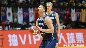 TPBL例行賽，全家海神大前鋒胡瓏貿執行罰球。（圖／記者劉彥池攝影）