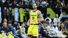 TPBL例行賽，新北國王洋將奧帝投進三分球。（圖／記者劉彥池攝影）