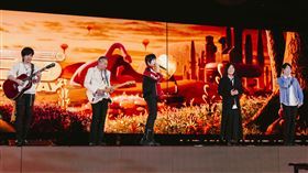 五月天5525+1「回到那一天」25週年巡迴演唱會台中D2。（圖／相信音樂提供）