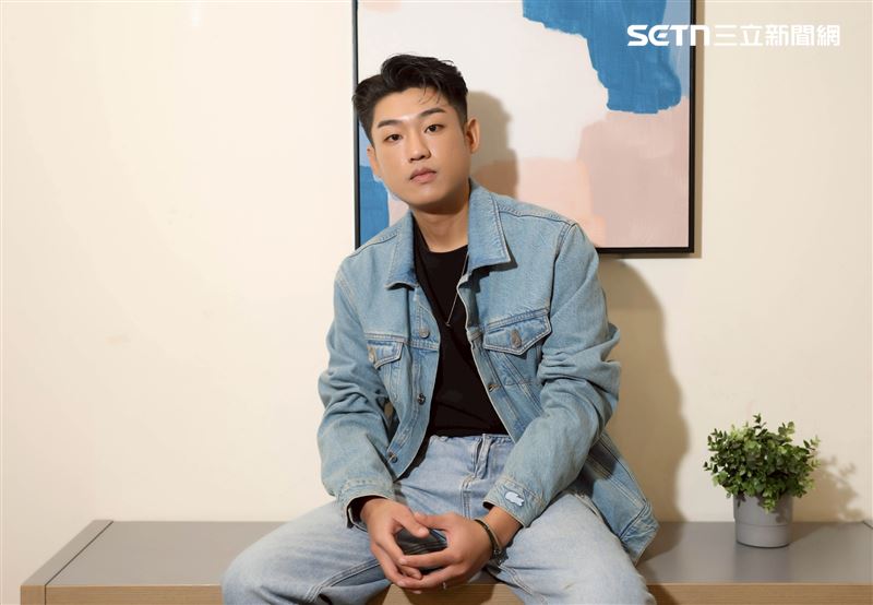 謝章穎接受《三立新聞網》專訪。（圖／記者鄭孟晃攝影）