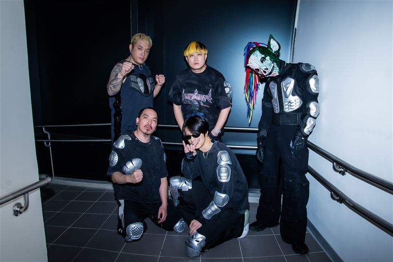 血肉果汁機「2025建宮蓋廟-宇宙預言DLC」演唱會。（圖／血肉果汁機提供）