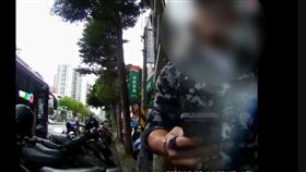 新北,新店,捷運七張站,情侶,殺人,報警,婦人。（圖／翻攝畫面）