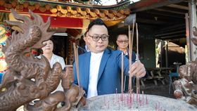 基隆市議長童子瑋表示，元旦升旗的時候，國民黨能心安理得面對他們的初衷，找回對國旗的認同，屏棄黨派之爭、回到守護國家的陣線嗎？（圖／翻攝自童子瑋臉書）

