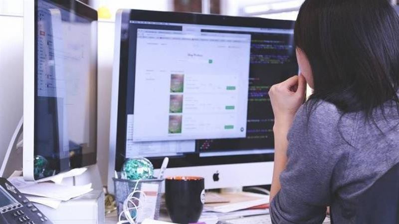 隨著AI的快速發展,「資料科學家」成為未來十年的職場大熱門。(示意圖/Pixabay)