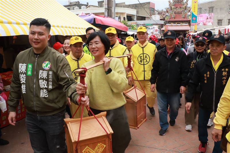 白沙屯媽祖香火迎回新北，蘇巧慧隨新北拱心宮謁祖進香