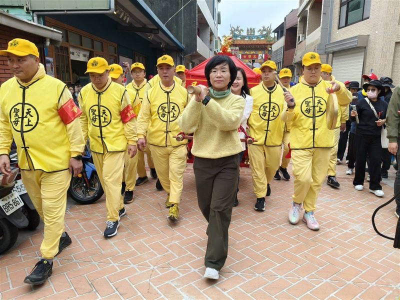 白沙屯媽祖香火迎回新北，蘇巧慧隨新北拱心宮謁祖進香