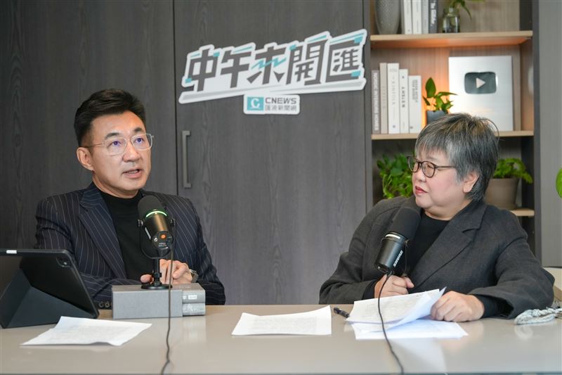 江啟臣接受主持人黃光芹政論live直播節目《中午來開匯》專訪。（圖／CNEWS匯流新聞網提供）