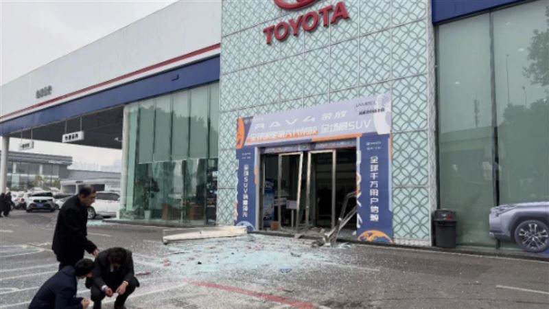 54歲男「全身綁炸藥」引爆Toyota營業所亡