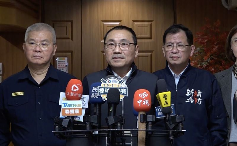 侯友宜出席新北市「大型群聚活動及人潮聚集處所強化維安精進作為」會議。（圖／新北市政府提供）