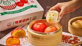 雙果迎春水果豬包禮盒。（圖／品牌業者提供）