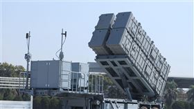 海軍113年春節加強戰備雄三飛彈發射架升起蓄勢待發。（圖/記者邱榮吉攝影）