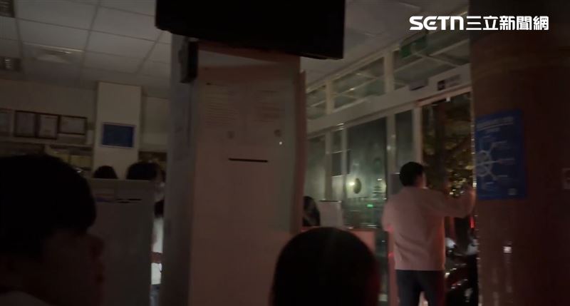 北屯區於今（29）日晚間無預警發生大規模停電，受影響範圍廣泛，包括軍功里、和平里、舊社里及廍子里等多處重要生活圈。（圖／民眾提供）