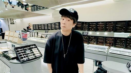 曹西平猝逝！昔粉絲登門只為被罵醜八怪