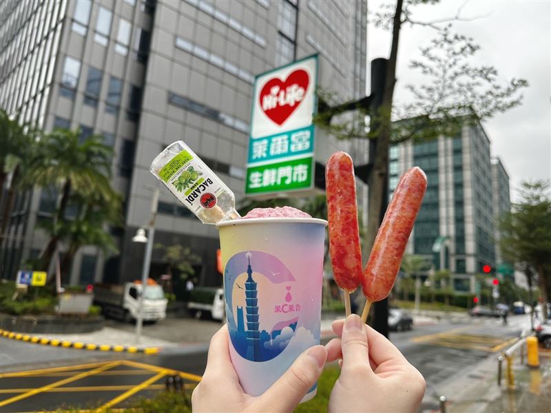 萊爾富信義區門市拆除門市自動門、櫥窗玻璃與冰箱門，擴大出入口動線。(圖／萊爾富提供）