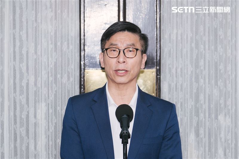 鍾佳濱表示，突然發布針對其他國家封鎖式的軍演，不但讓中國的企圖昭然若揭，也讓國際感受到中國的不友善與不尊重，不會得到國際支持。（圖／記者楊士誼攝影）