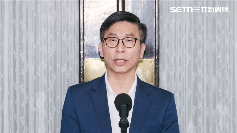 鍾佳濱表示，國民黨展開鋪天蓋地的大外宣，不僅舉辦一場盛大的感謝韓國瑜、張嘉郡救援的大秀。甚至張嘉郡還搞不清楚狀況，隨意誣指外交部的付出。（圖／記者楊士誼攝影）