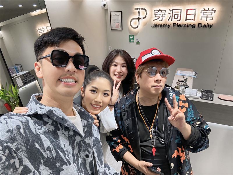 香蕉哀悼曹西平去世。（圖／翻攝自香蕉王俊傑臉書）