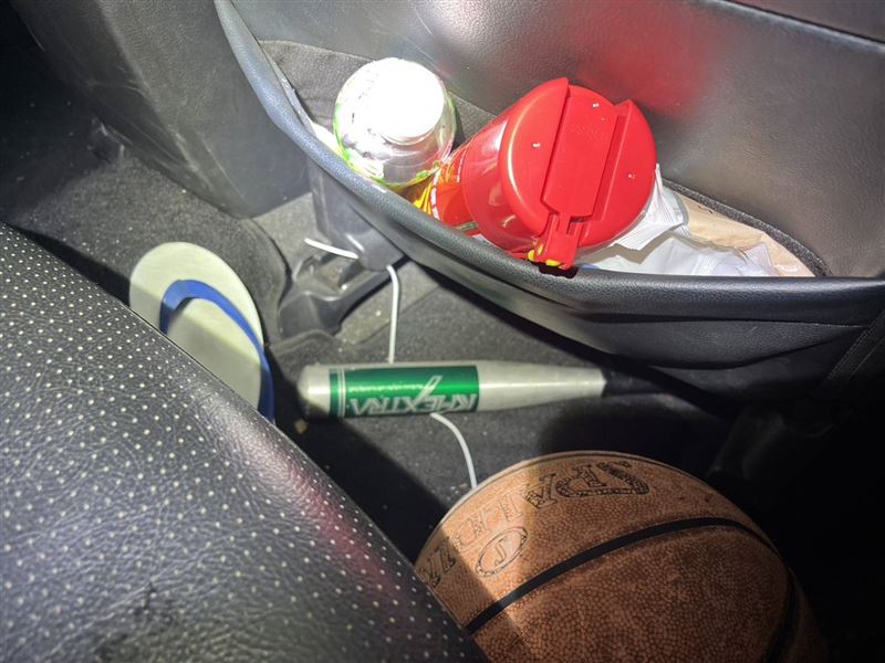 林姓未成年夥同3名友人，前往撞球場尋仇，還拿球棒毆人。（圖／翻攝畫面）