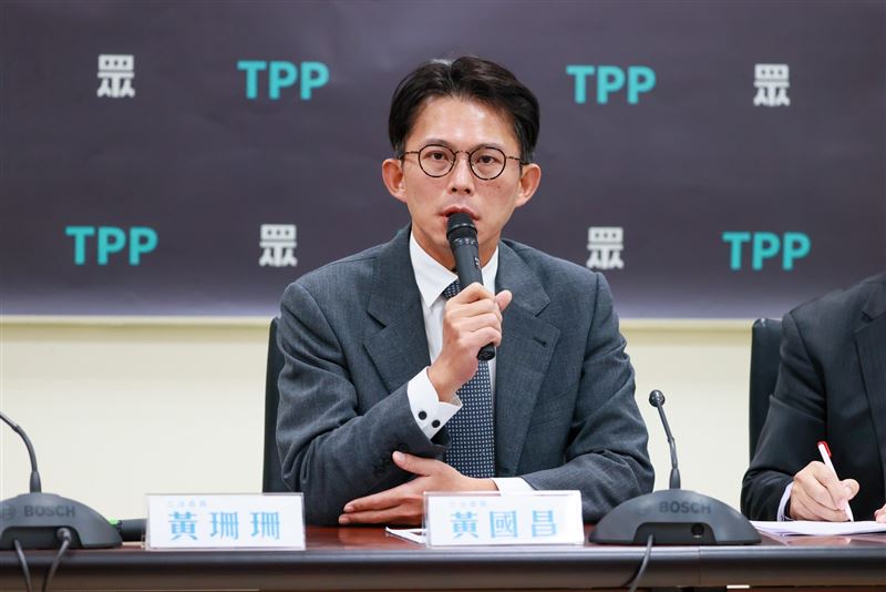 黃國昌表示，民眾黨委任律師跟發言人下午2時將正式到台北地院對賴清德提告。（圖／民眾黨團提供）