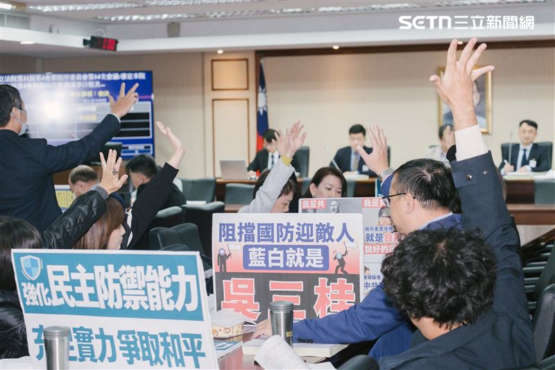 藍白在立法院程序委員會五度封殺國防特別預算。（圖／記者楊士誼攝影）