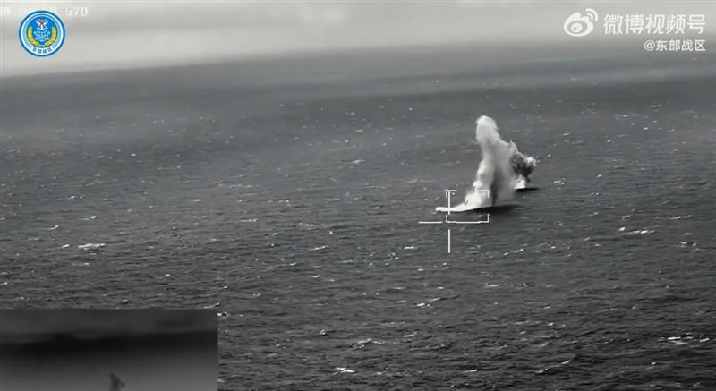 東部戰區稱，實彈射擊取得預期效果「全部命中」（圖／翻攝自微博）