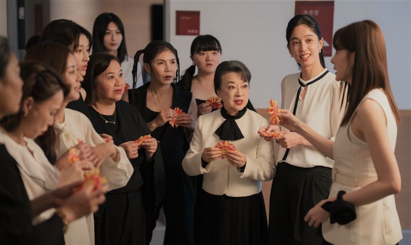 翁倩玉在片中飾演「玉英奶奶」。(圖/壹壹喜喜提供)