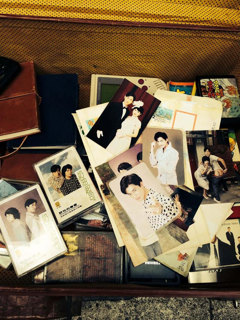 吳慷仁挖出收藏哀悼曹西平。(圖/翻攝自吳慷仁臉書)