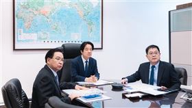 總統賴清德與國防部視訊，聽取中國圍台軍演最新情勢報告（圖／翻攝自賴清德臉書）