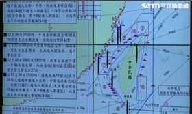  國防部情次室次長謝日升中將說明共軍圍台軍演D2掌握狀況。（圖／翻攝畫面）
