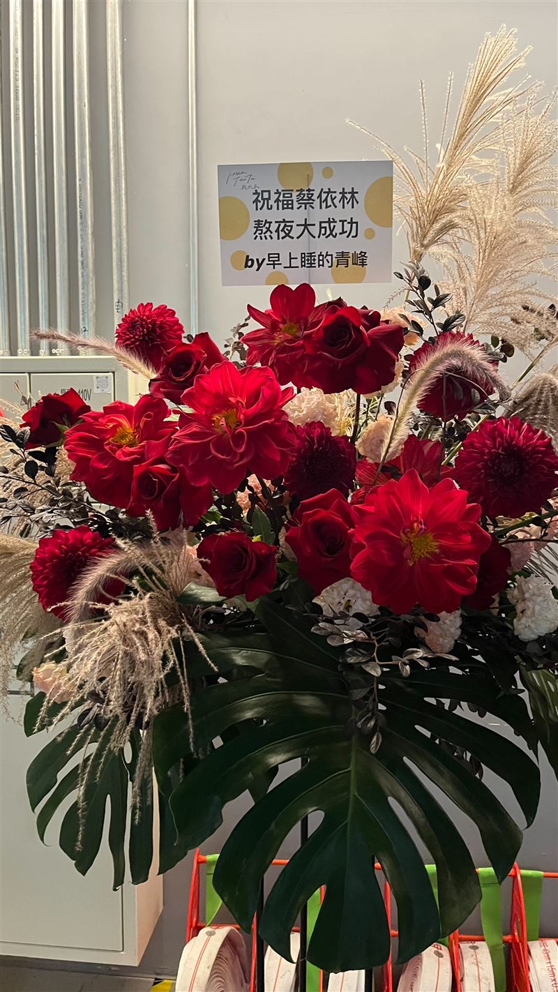 吳青峰祝福蔡依林「熬夜大成功」。（圖／記者徐珮華攝影）