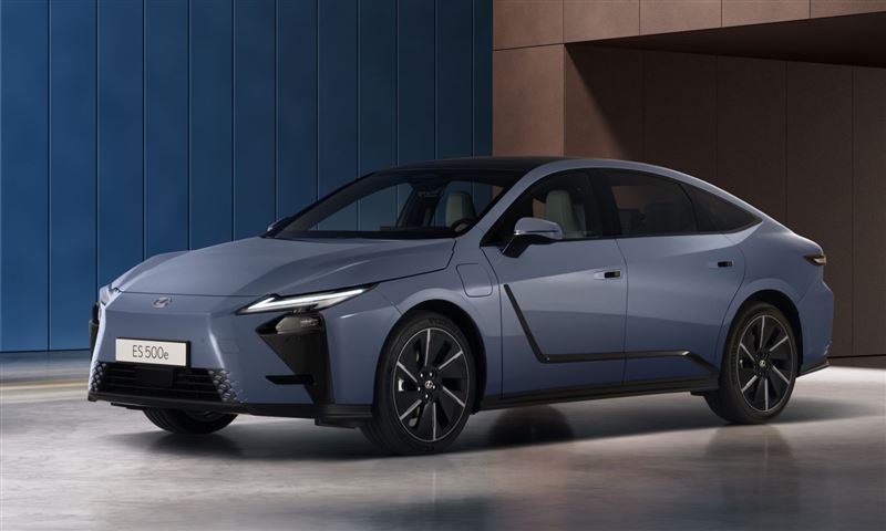 ES以嶄新設計語彙登場。（圖／翻攝Lexus網站）