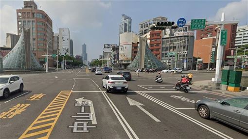 綠燈不敢走？高雄圓環詭異號誌惹眾怒