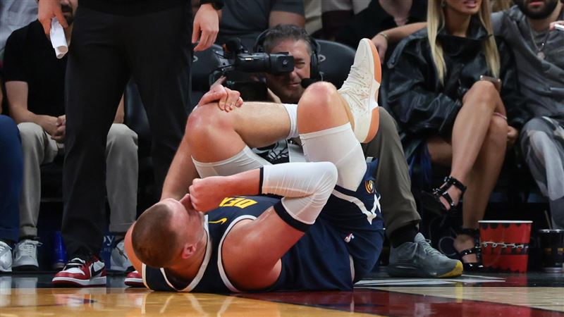 約基奇（Nikola Jokic）左膝受傷將缺陣至少4週。（圖／路透社／達志影像）