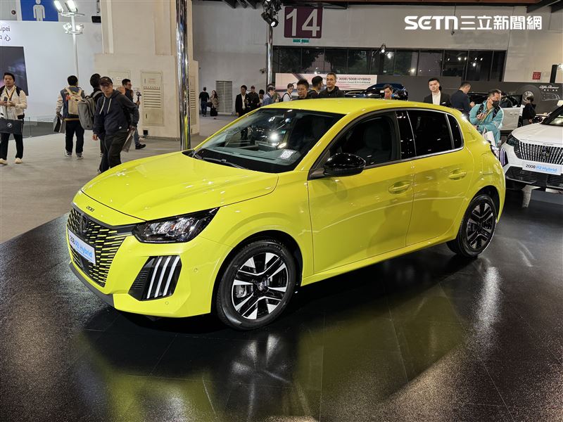 PEUGEOT 208掀背車。（圖／記者鍾釗榛攝）