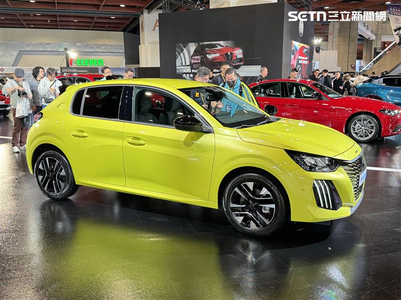 PEUGEOT指標車款208掀背車。（圖／記者鍾釗榛攝）