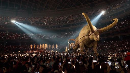 金牛、巨蟒都來了！蔡依林演唱會眾人驚呆