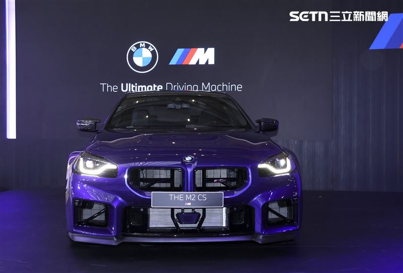 外觀有專屬雙腎型水箱護罩、加大進氣口與前下擾流。（圖／三立新聞網）