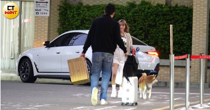 禹菡結束工作後親自開車到機場接男友。（圖／CTWANT）
