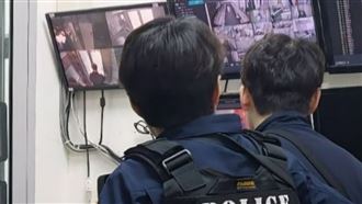 新北總圖有「攝狼」　高中生如廁遭偷拍