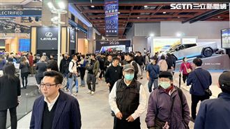 台北車展他刷4台成最大戶　觀望人潮多