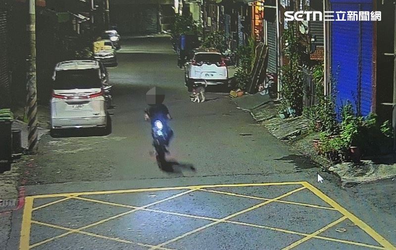 犯案後騎著電動二輪車逃逸前往台南躲藏。（圖／翻攝畫面）