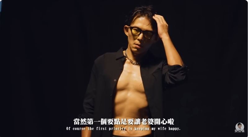 黃國昌近期健身有成，他今（31）日釋出《運動一年後，我的身體改變了多少？｜健康挑戰完整紀錄》影片。（圖／翻攝自黃國昌YT）