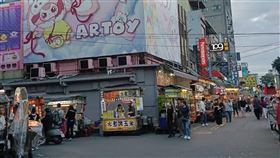 羅東夜市街角再度蟬聯宜蘭地王宜蘭縣115年度公告土地現值及公告地價已經宜蘭縣地價及標準地價評議委員會評議完畢，將於元旦正式公告，位於羅東鎮民權路93號的羅東夜市街角（圖）每坪達新台幣150.3萬元，再度蟬聯宜蘭縣地王。（宜蘭縣政府提供）中央社記者沈如峰宜蘭縣傳真　114年12月30日