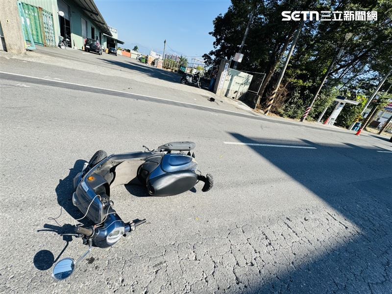 正要去上班路上的39歲陳姓女騎士被撞後送醫不治，家庭就此破碎，丈夫沒了妻子、小孩沒了媽媽。（圖／翻攝畫面）