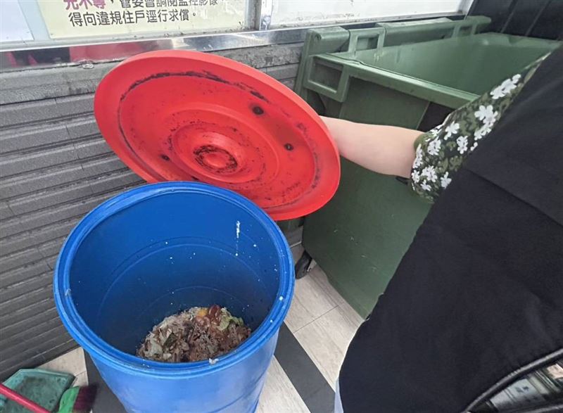 環保局介入協調後，有609個社區與原垃圾清除業者媒合成功，由原業者在合理費用範圍內協助廚餘清運。(圖／翻攝畫面）