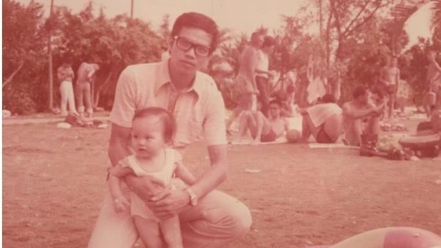 跨年夜送父親最後一程　簡沛恩曝父女心結