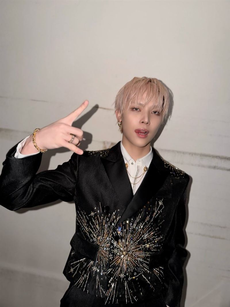 &amp;TEAM成員 NICHOLAS（王奕翔）首度站上紅白舞台。（圖／翻攝自X平台 @andTEAMofficial）